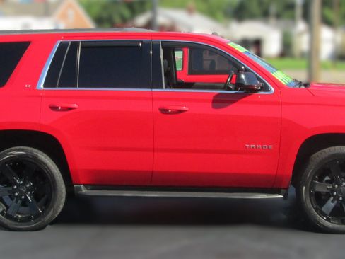 Used 2017 Chevrolet Tahoe LT AWD/4WD image 3