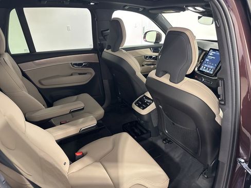 New 2026 Volvo XC90 B5 Plus w/ Protection Package image 24