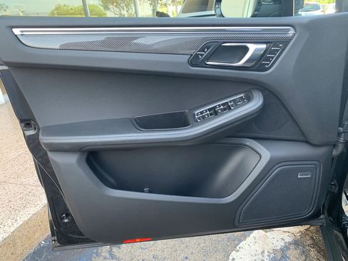 Used 2015 Porsche Macan S image 27