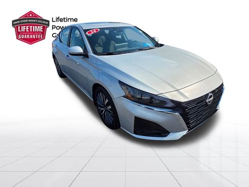 Used 2024 Nissan Altima 2.5 SV w/ SV Premium Package FWD image 5