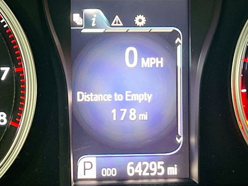 Used 2017 Toyota Camry SE image 28