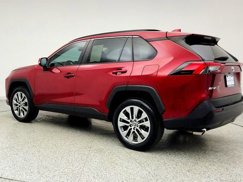 Used 2023 Toyota RAV4 XLE Premium image 7