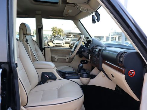 Used 2004 Land Rover Discovery SE image 25