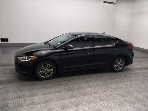 Used 2018 Hyundai Elantra SEL FWD image 2