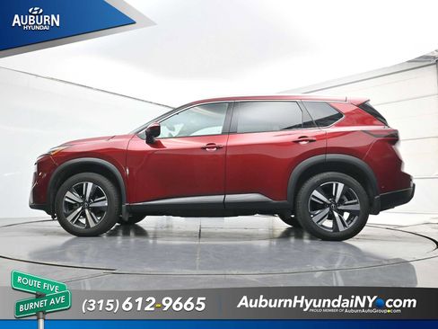 Used 2024 Nissan Rogue SL w/ SL Premium Package AWD/4WD image 26