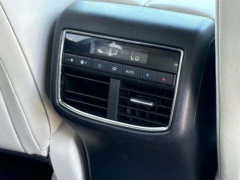 Used 2023 MAZDA CX-9 Signature AWD/4WD image 18