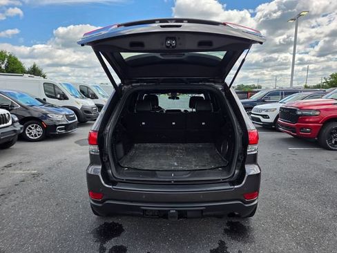 Used 2021 Jeep Grand Cherokee Laredo X AWD/4WD image 25