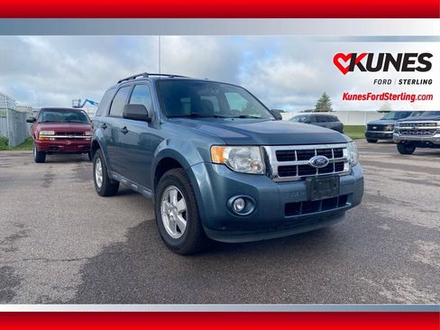 Used 2011 Ford Escape XLT w/ 201A Rapid Spec Order Code AWD/4WD image 1