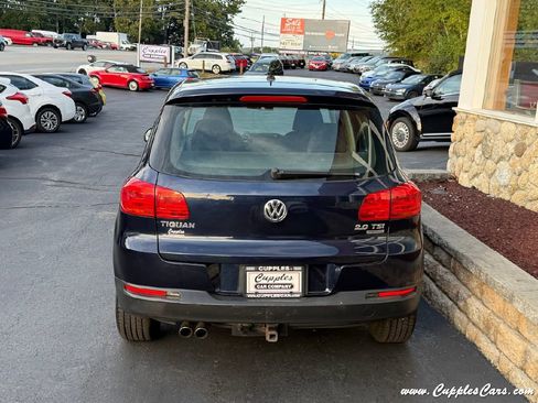Used 2012 Volkswagen Tiguan S image 10