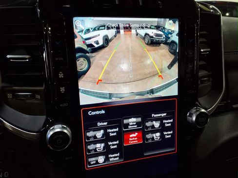 Used 2021 RAM 1500 Laramie w/ Sport Appearance Package image 15