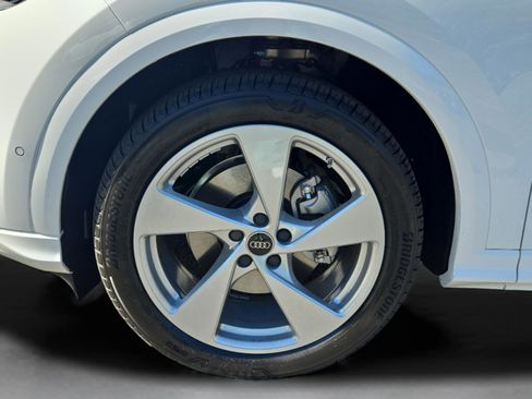 New 2025 Audi Q5 Prestige image 26