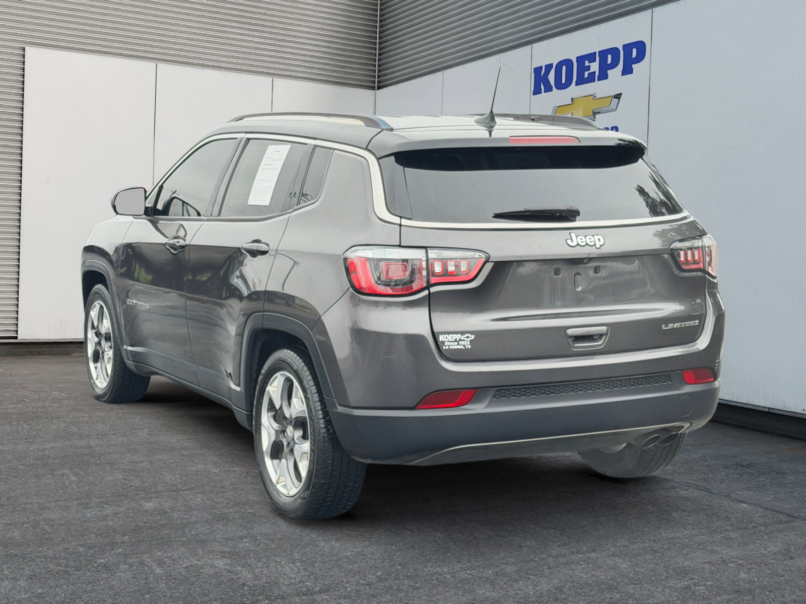 Used 2020 Jeep Compass Limited FWD image 3