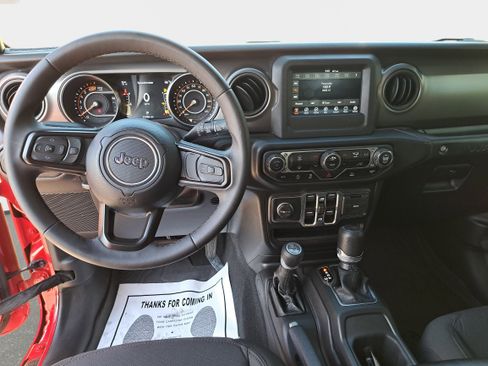 Used 2023 Jeep Wrangler Unlimited Sport AWD/4WD image 16