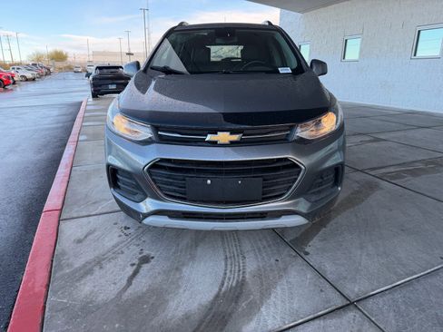 Used 2019 Chevrolet Trax LT w/ LT Convenience Package image 8