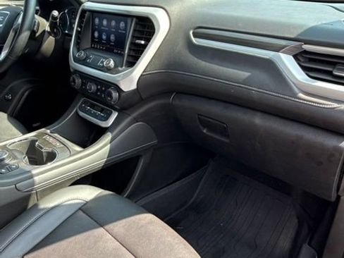 Used 2023 GMC Acadia SLT AWD/4WD image 38