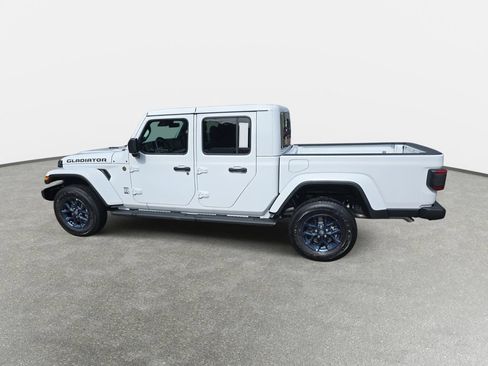 New 2026 Jeep Gladiator Sport AWD/4WD image 8
