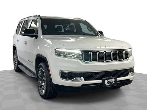 Used 2024 Jeep Wagoneer 4WD w/ Premium Group I image 1