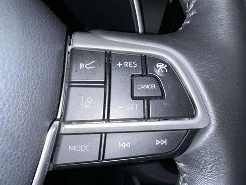 Used 2023 Toyota Highlander XSE AWD/4WD image 34