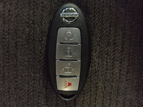 Used 2021 Nissan Rogue SV AWD/4WD image 32