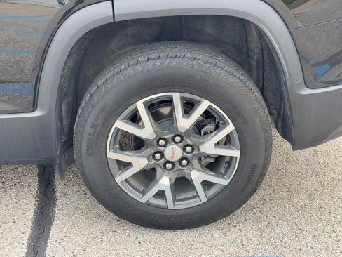 Used 2023 GMC Acadia SLE w/ Driver Convenience Package image 10