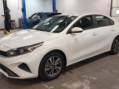 Used 2024 Kia Forte LXS FWD image 42