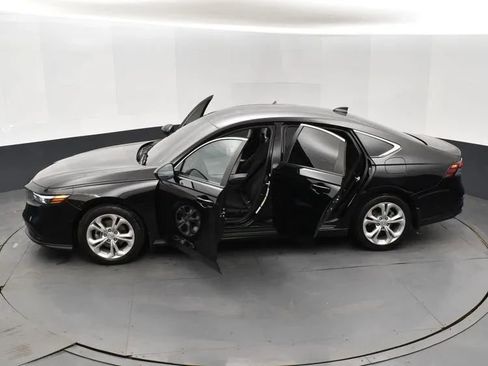 Used 2025 Honda Accord LX image 7