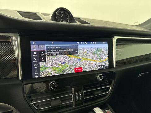 Certified 2025 Porsche Macan GTS AWD/4WD image 26