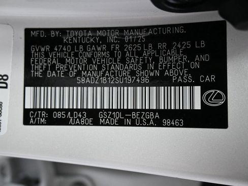 Used 2025 Lexus ES 350 w/ Premium Package image 9