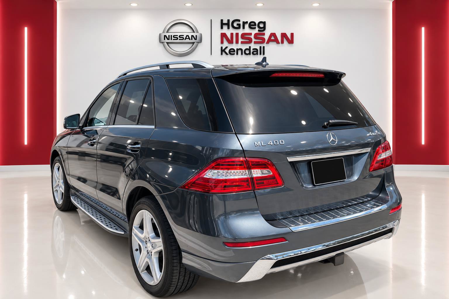 Used 2015 Mercedes-Benz ML 400 4MATIC image 2