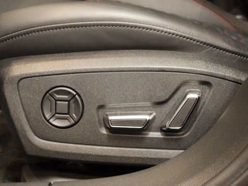 Used 2021 Audi RS 6 AWD/4WD image 30