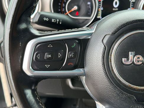 Used 2021 Jeep Wrangler Unlimited Sahara AWD/4WD image 16