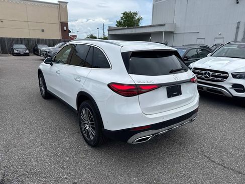 Used 2025 Mercedes-Benz GLC 300 4MATIC image 3