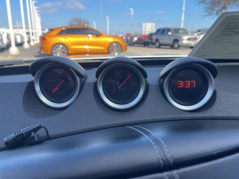 Used 2017 Nissan 370Z Coupe image 23