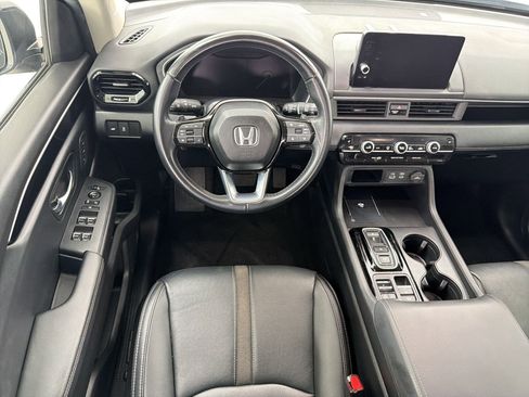 Used 2025 Honda Pilot EX-L image 26