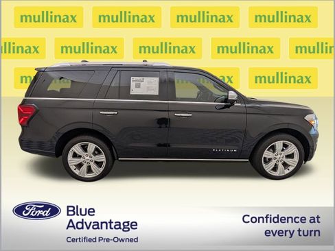 Certified 2023 Ford Expedition Platinum image 2