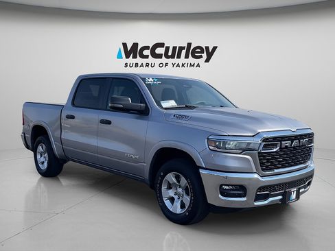 Used 2025 RAM 1500 Big Horn AWD/4WD image 7