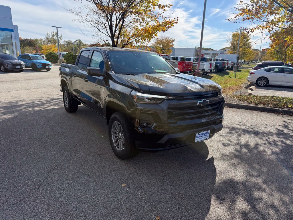 New 2026 Chevrolet Colorado LT w/ LT Convenience Package AWD/4WD image 3