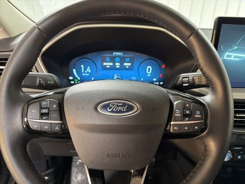 Used 2025 Ford Escape Platinum w/ Premium Technology Package image 24