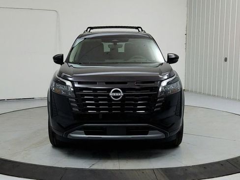 New 2026 Nissan Pathfinder SL w/ SL Premium Package image 2