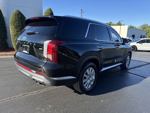 Used 2023 Hyundai Palisade SEL AWD/4WD image 4