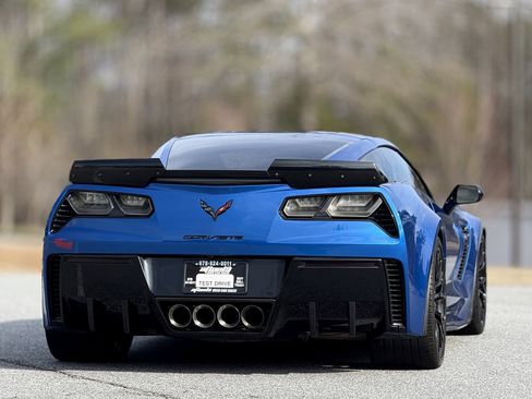 Used 2015 Chevrolet Corvette Z06 image 6