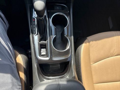 Used 2024 Chevrolet Equinox Premier image 21