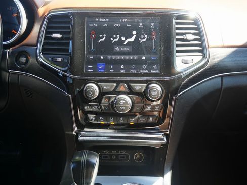 Used 2020 Jeep Grand Cherokee Summit image 20