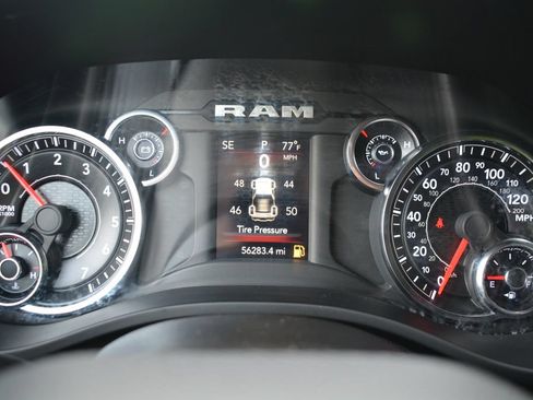 Used 2022 RAM 1500 Big Horn AWD/4WD image 12