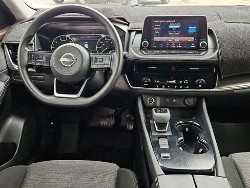 Used 2022 Nissan Rogue SV image 18