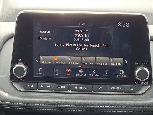 Used 2025 Nissan Rogue SV FWD image 8