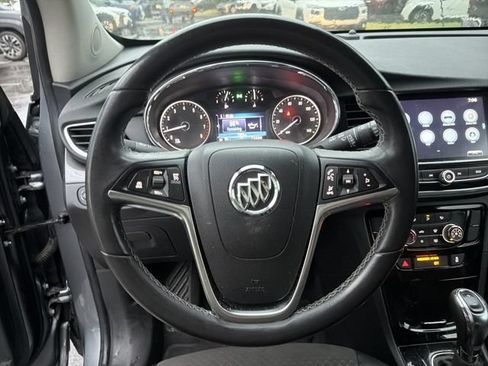 Used 2020 Buick Encore Preferred w/ Safety Package FWD image 17