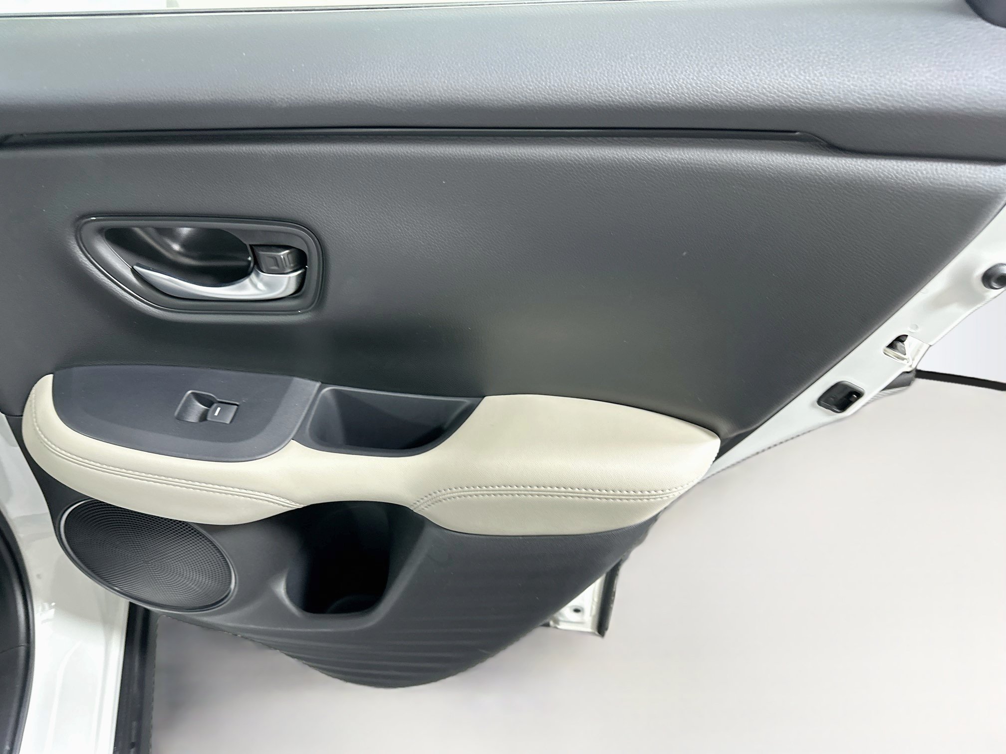 Used 2024 Honda HR-V LX image 28