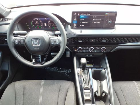 Used 2025 Honda Accord Sport image 19