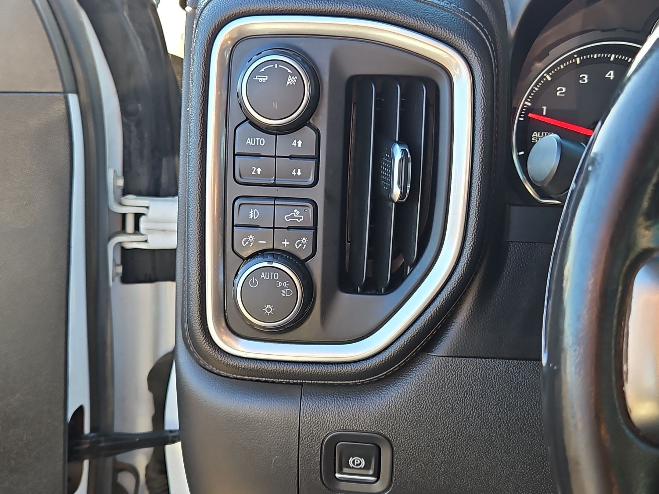 Used 2019 Chevrolet Silverado 1500 RST w/ All-Star Edition AWD/4WD image 23